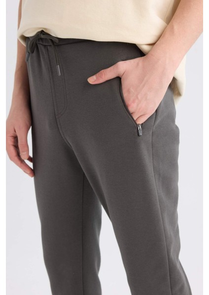 Jogger Eşofman Altı Slim Fit Dar Kesim Beli Bağcıklı Lastikli Paça Fermuar Cepli A4387AX24AU