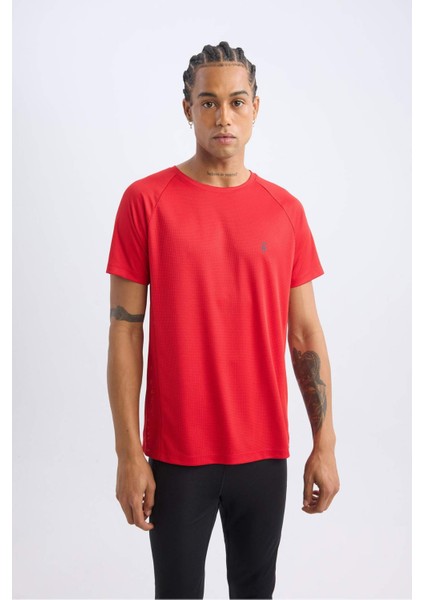 Kırmızı Fit Standart Fit Bisiklet Yaka Sporcu Kısa Kollu Tişört D0676AX24AU indirimleri