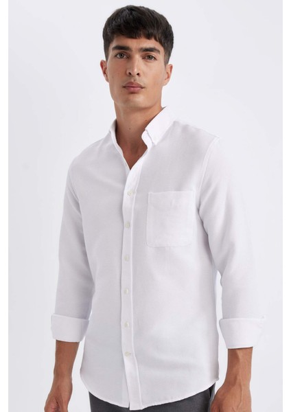 Slim Fit Dar Kesim Düğmeli Dokulu Düz Pamuk Karışımlı Uzun Kollu Beyaz Gömlek T2066AZ24AU