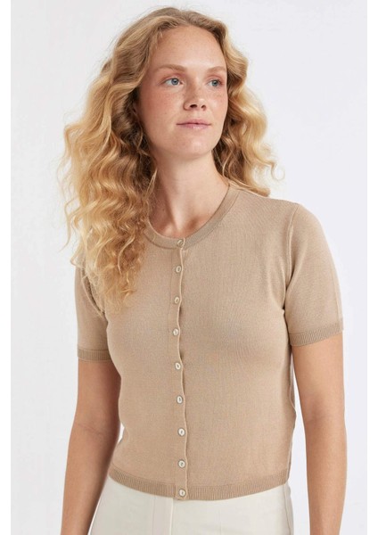 Regular Fit Bisiklet Yaka Basic Düz Düğmeli Kısa Kollu Triko Hırka D4643AX24AU