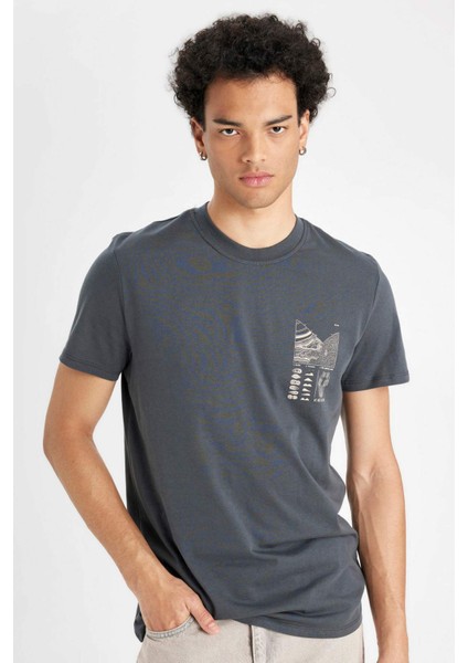 %100 Pamuk Slim Fit Dar Kesim Bisiklet Yaka Baskılı Kısa Kollu Tişört C2131AX24AU