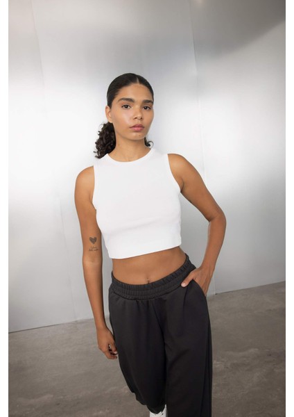 Fit Crop Bisiklet Yaka Modal Sporcu Basic Düz Atlet D6038AX24AU