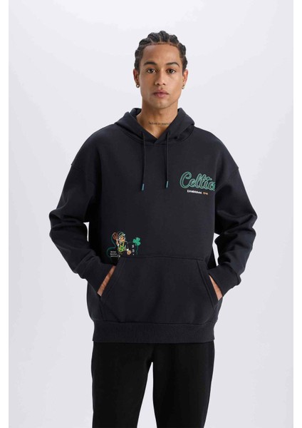 DeFacto Fit NBA Boston Celtics Oversize Geniş Kalıp Kapüşonlu Kalın Sporcu Sweatshirt D6690AX25SP