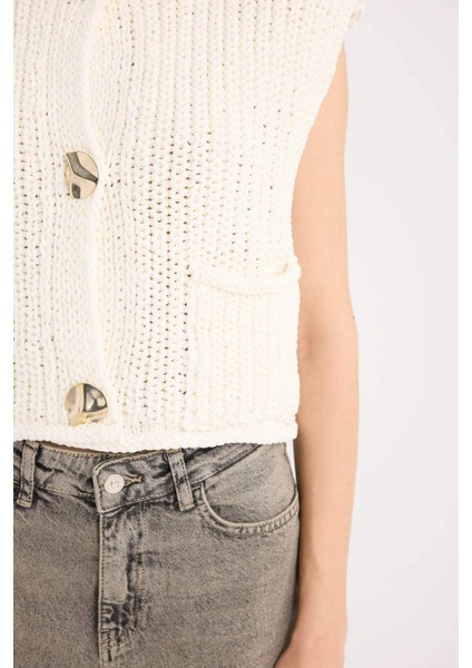 Relax Fit Düğmeli Cepli Triko Yelek E1960AX24WN indirimleri