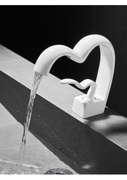 Banyo Lavabo Bataryası Beyaz Renk Şelale Kalp Yeni Tasarım 7 Yıl Güvenceli İthal fiyatları