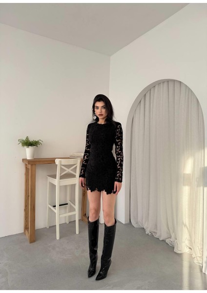 Sara Dantel Tasarım Mini Elbise