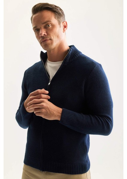Lacivert Standart Fit Normal Kesim Yarım Balıkçı Yaka Fermuarlı Waffle Hırka R1195AZNS