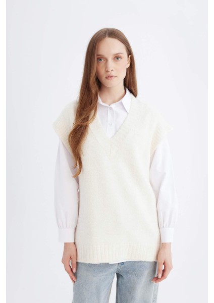 Relax Fit Yarım Balıkçı Yaka Basic Düz Triko Süveter D7489AX24WN fırsatları