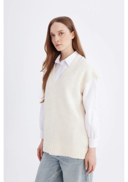 Relax Fit Yarım Balıkçı Yaka Basic Düz Triko Süveter D7489AX24WN indirimleri