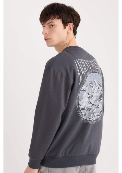 Boxy Fit Bisiklet Yaka Sırt Baskılı Sweatshirt E3206AX24WN