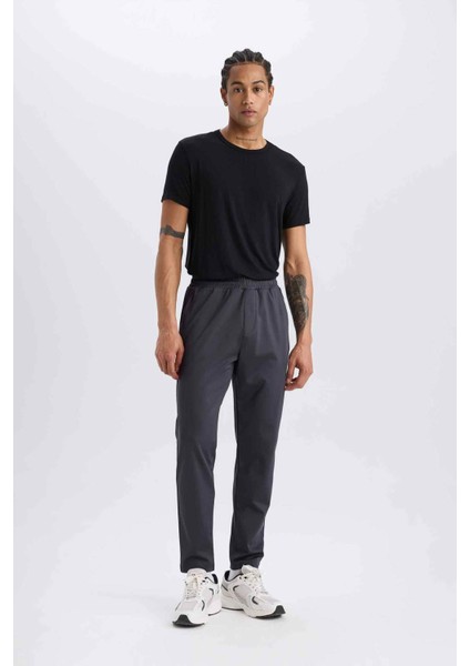 DeFactoFit Sporcu Jogger Eşofman Altı Slim Fit Dar Kesim Standart Paça Skuba Dalgıç Kumaş Beli Lastikli Düz Paça E3930AX24WN