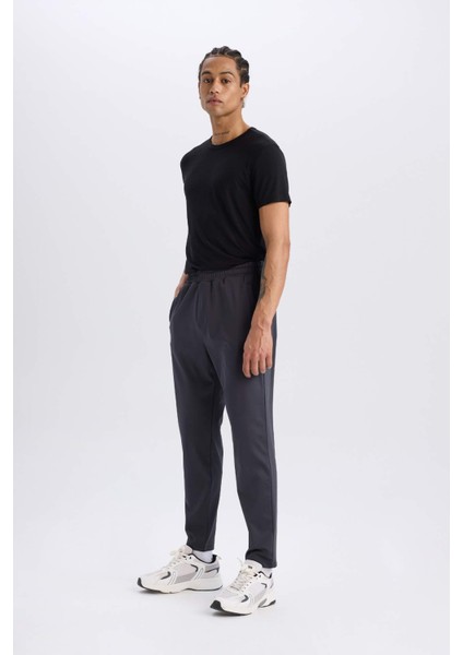 DeFactoFit Sporcu Jogger Eşofman Altı Slim Fit Dar Kesim Standart Paça Skuba Dalgıç Kumaş Beli Lastikli Düz Paça E3930AX24WN