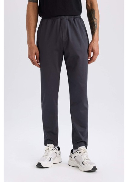 DeFactoFit Sporcu Jogger Eşofman Altı Slim Fit Dar Kesim Standart Paça Skuba Dalgıç Kumaş Beli Lastikli Düz Paça E3930AX24WN