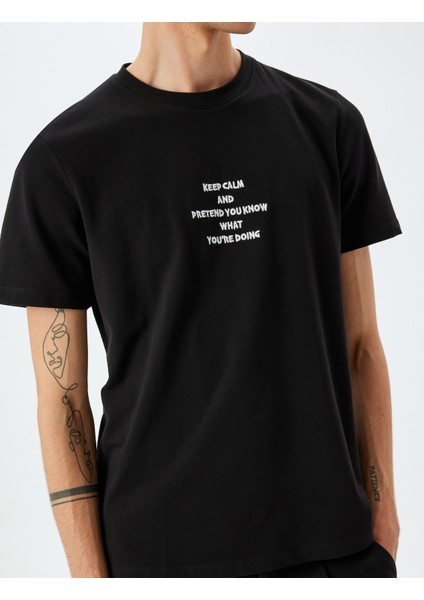 Regular Fit Pamuklu Kısa Kollu Slogan Işlemeli Bisiklet Yaka Tişört indirimleri