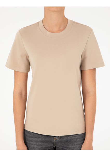 Kadın Bej Slim Fit Basic Tişört 50288572-VR011