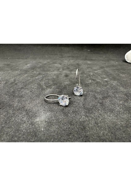 Tektaşlı Sallantılı Sade Gümüş Küpe modelleri