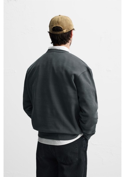 Erkek Yumuşak Dokulu Içi Polarlı Rahat Kalıp Sweatshirt indirimleri