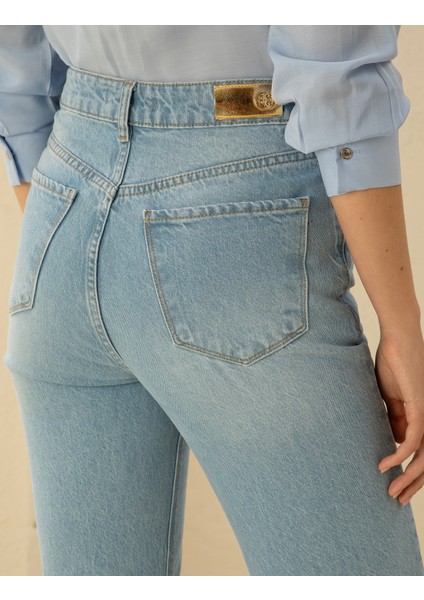 Kadın Açık Mavi Straight Fit Jean Pantolon 50289441-VR003