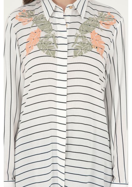 Kadın Lacivert Gömlek Desenli 50289484-VR033