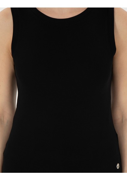 Kadın Siyah Ex. Slim Fit Tişört 50308064-VR046
