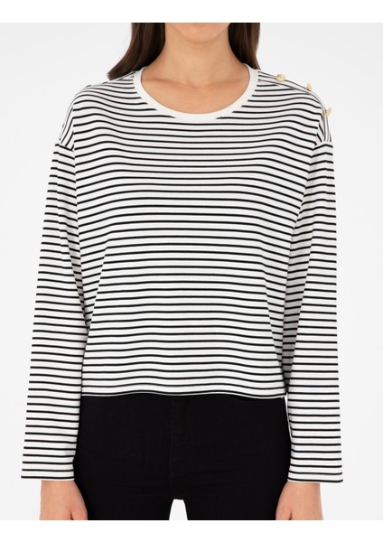 Kadın Ekru Regular Fit Sweatshirt 50290987-Vr019