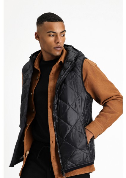 Kapüşonlu Kapitone Spor Yelek fırsatları