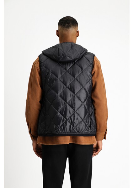 Kapüşonlu Kapitone Spor Yelek indirimleri