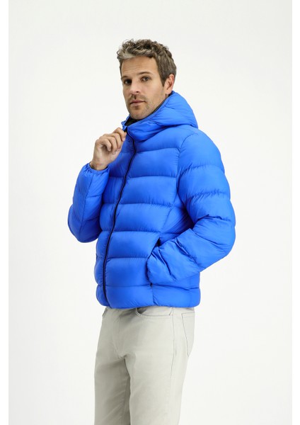 Kapüşonlu Çantalı Spor Şişme Mont