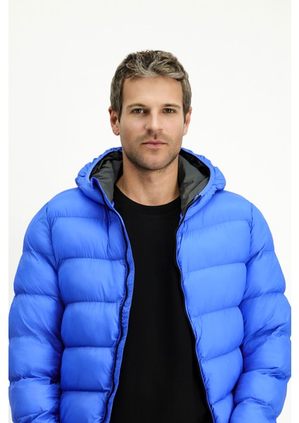 Kapüşonlu Çantalı Spor Şişme Mont fırsatları