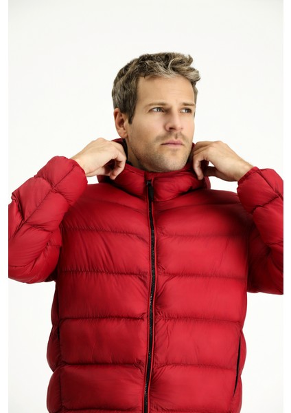 Kapüşonlu Çantalı Spor Şişme Mont fırsatları