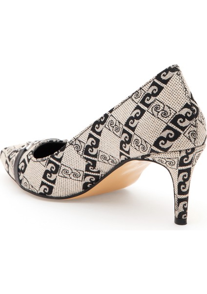 Kadın Siyah Desenli Topuklu Ayakkabı 50295561-VR046