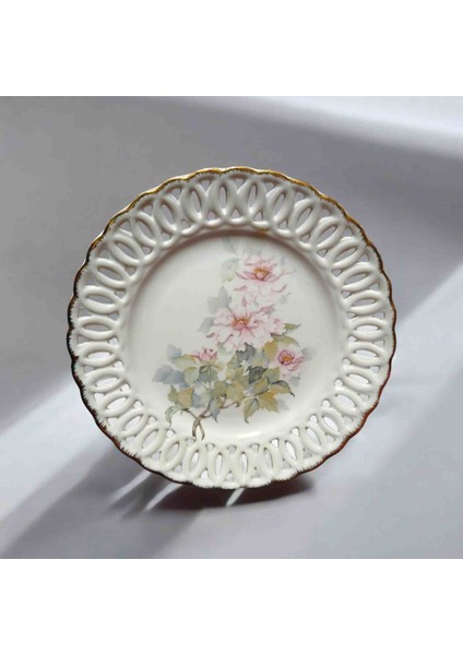 Antika Ajurlu Çiçek Desenli Tabak 22 cm
