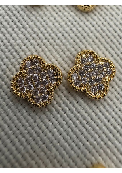 Vk Modeli Taşlı Siyah 3 Boy Set Küpe Gold Renk modelleri