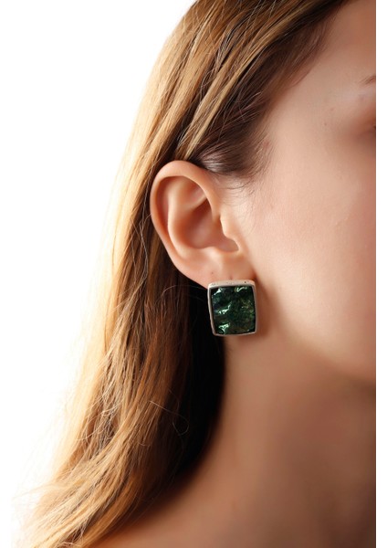 Matya Antik Gümüş Kaplama Çivili Yeşil Taşlı Model Küpe