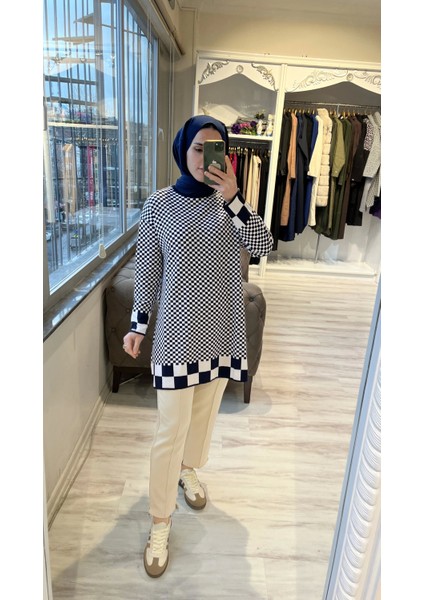 6873 Küp Desen Lacivert Triko Tunik