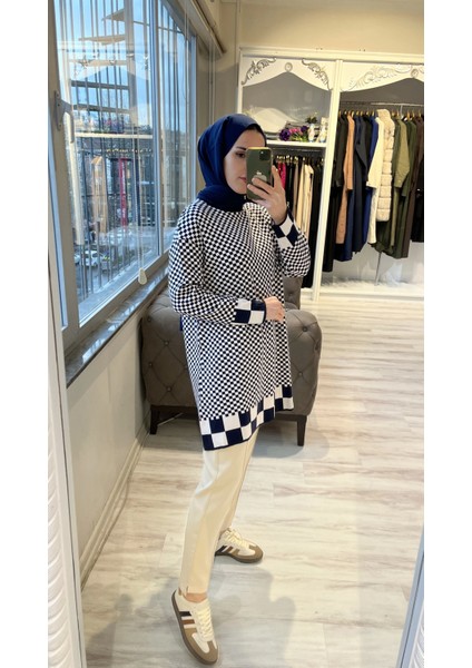 6873 Küp Desen Lacivert Triko Tunik modelleri