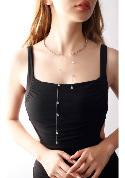 Matya Rodyum Renk Kaplama Zincir Sallantılı Beyaz Zirkon Taşlı Açık Bant Charm Detaylı Kolye