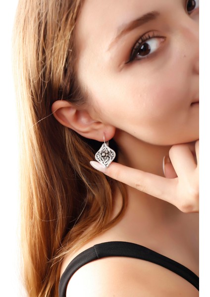 Matya Antik Gümüş Kaplama Sallantılı Küpe fiyatları