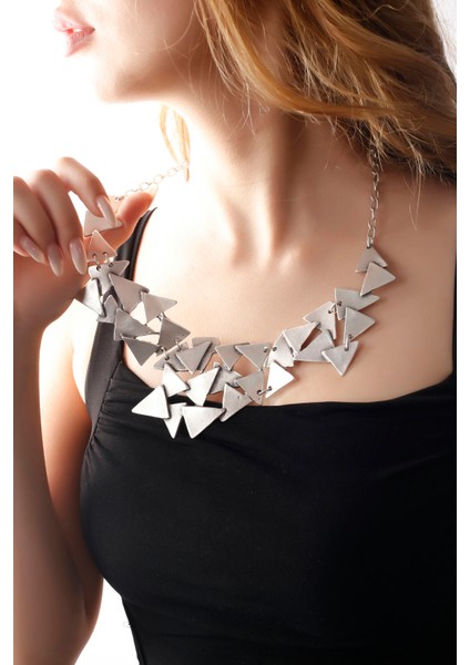 Matya Antik Gümüş Kaplama Üçgen Görünüm Kolye fiyatları