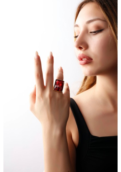 Matya Altın Renk Lak Kaplama Ayarlanabilir Kırmızı Taşlı Yüzük fiyatları