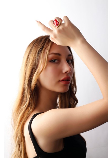 Matya Altın Renk Lak Kaplama Ayarlanabilir Kırmızı Taşlı Yüzük modelleri