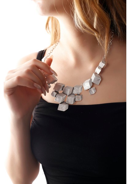 Matya Antik Gümüş Kaplama 3 Boyutlu Kolye fiyatları