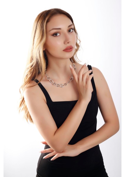 Matya Antik Gümüş Kaplama Oval Model Kolye