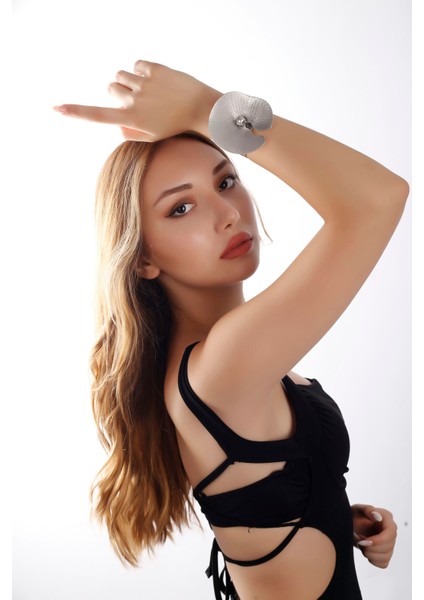 Matya Antik Gümüş Kaplama Ayarlanabilir Açık Bant Lotus Bileklik fiyatları