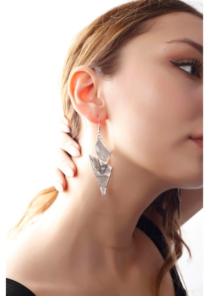 Matya Antik Gümüş Kaplama Sallantılı Küpe fırsatları