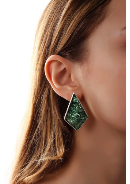 Matya Antik Gümüş Kaplama Çivili Yeşil Taşlı Model Küpe