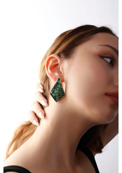 Matya Antik Gümüş Kaplama Çivili Yeşil Taşlı Model Küpe fırsatları