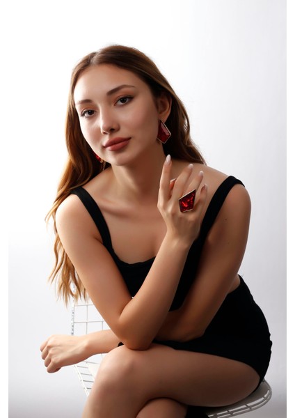 Matya Altın Renk Lak Kaplama Ayarlanabilir Kırmızı Taşlı Çivili Model El Işçiliği Küpe&yüzük Set
