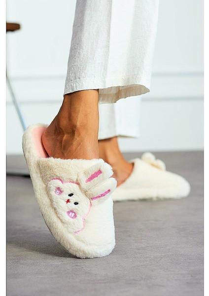 Ev Terliği Kaymaz Taban Tavşan Figürlü Peluş Yumuşacık Yünlü Ev Terliği Çeyizlik ve Gündelik