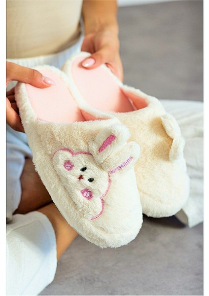 Ev Terliği Kaymaz Taban Tavşan Figürlü Peluş Yumuşacık Yünlü Ev Terliği Çeyizlik ve Gündelik modelleri